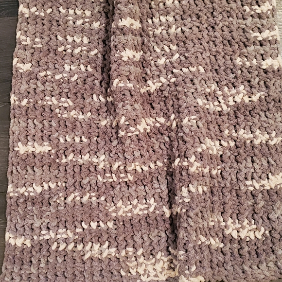 Hand knit baby blankets - Picture 4 of 5